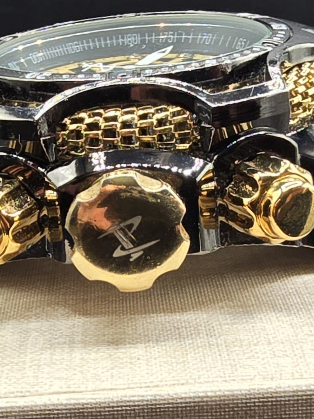 Invicta Reseve Gladiator Watch - Picture 6 of 10